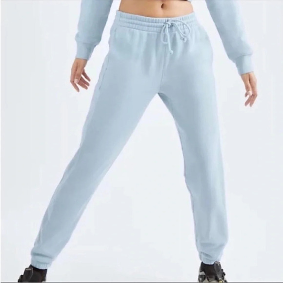 Aritzia TNA Cozy Perfect Sweatpants Mega fleece Size XS Light Blue - Picture 1 of 6
